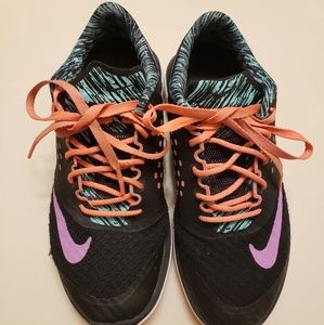 Womens  nikes